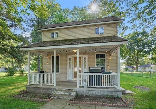 Photo 1 of Single family home for sale at 21 Sheridan St, Coldwater, MI 49036 | MLS# 62026033636 | Listing updated on 2026-07-22