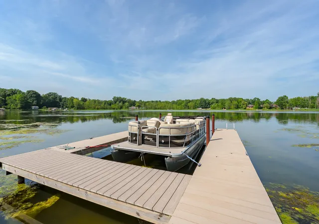 2nd image of 48930 68th St, Hartford, MI 49057 | MLS# 66026033650
