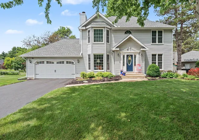 2nd image of 141 Rosewood Trl, Battle Creek, MI 49014 | MLS# 66026033662