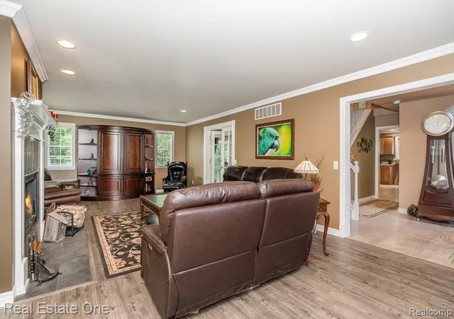 Photo 4 of Single family home for sale at 2691 Fox Cvs, Oxford, MI 48370 | MLS# 20261050701 | Listing updated on 2026-10-10