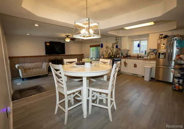 Photo 3 of Single family home for sale at 1635 Castleton Dr, Troy, MI 48083 | MLS# 20261050717 | Listing updated on 2026-09-13