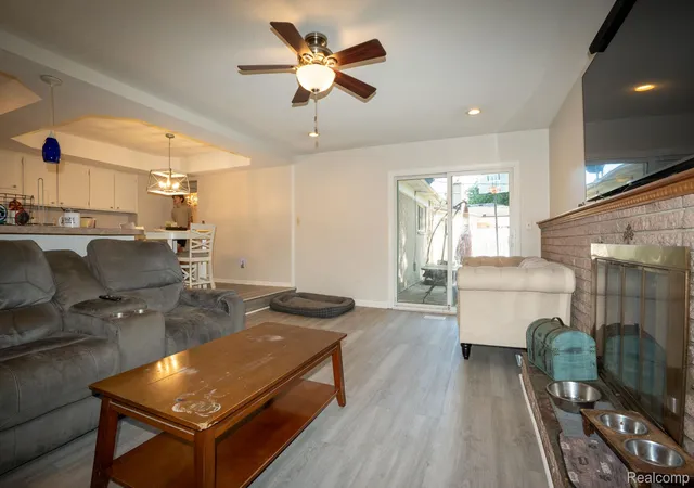 Photo 4 of Single family home for sale at 1635 Castleton Dr, Troy, MI 48083 | MLS# 20261050717 | Listing updated on 2026-09-13