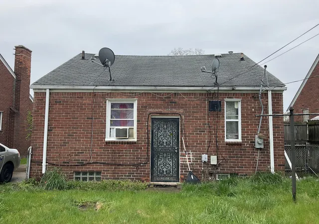 Photo 3 of Single family home for sale at 20006 Hanna St, Highland Park, MI 48203 | MLS# 81026033679 | Listing updated on 2026-07-03