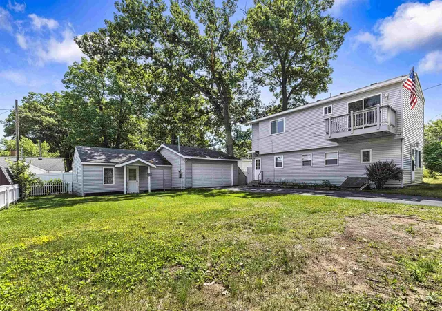 image of 104 Jefferson Ave, Houghton Lake, MI 48629 | MLS# 58050213730