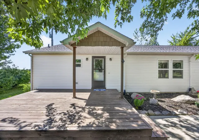 Photo 3 of Single family home for sale at 10100 W Jordan Rd, Remus, MI 49340 | MLS# 72026033683 | Listing updated on 2026-09-01
