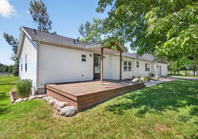 Photo 4 of Single family home for sale at 10100 W Jordan Rd, Remus, MI 49340 | MLS# 72026033683 | Listing updated on 2026-09-01