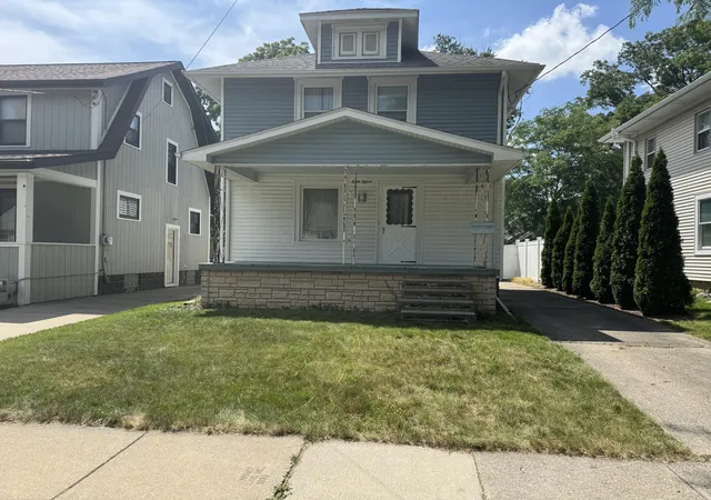 Photo 2 of Single family home for sale at 815 N Francis Ave, Lansing, MI 48912 | MLS# 64026033684 | Listing updated on 2026-08-28