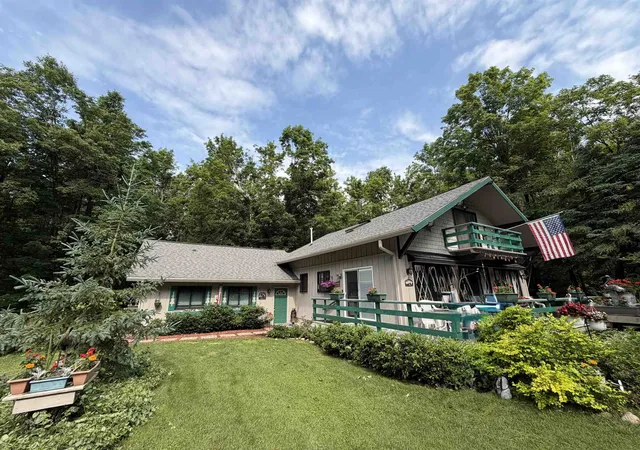 Photo 2 of Single family home for sale at 10286 Shawnee Trl, Gaylord, MI 49735 | MLS# 78080070634 | Listing updated on 2026-07-08