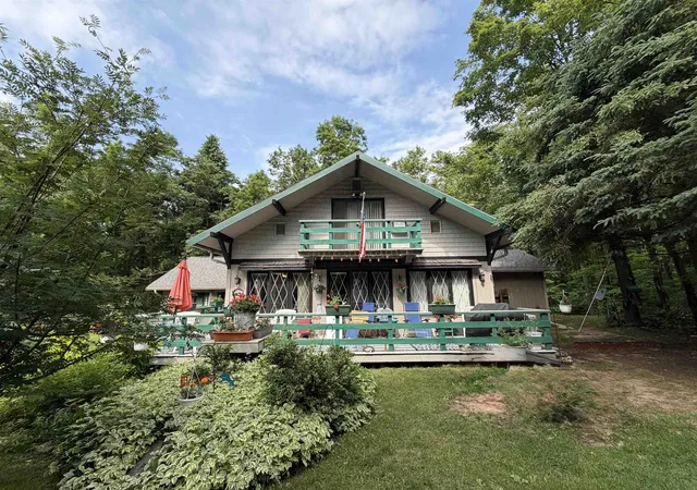 Photo 3 of Single family home for sale at 10286 Shawnee Trl, Gaylord, MI 49735 | MLS# 78080070634 | Listing updated on 2026-07-08
