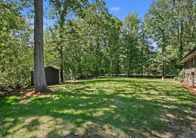32nd image of 18195 148th Ave, Spring Lake, MI 49456 | MLS# 65026033702
