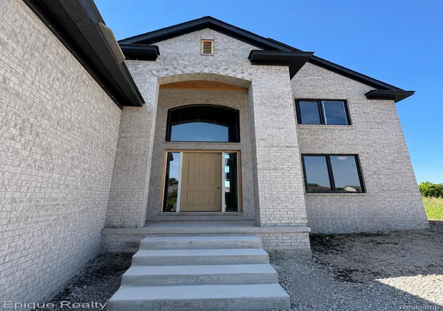 Photo 3 of Single family home for sale at 29760 Red Fox Ln, New Baltimore, MI 48047 | MLS# 20261050749 | Listing updated on 2026-07-17