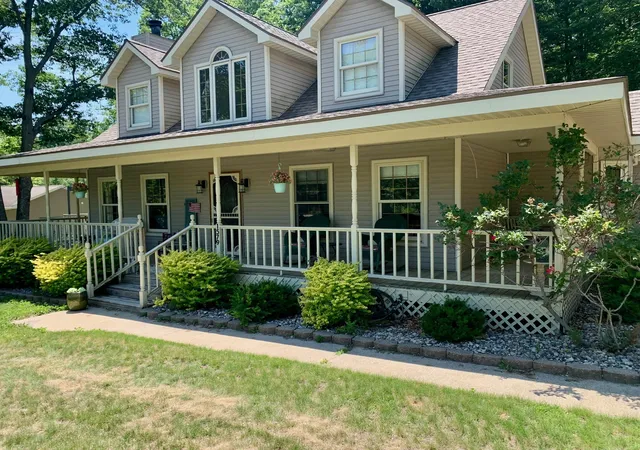 Photo 5 of Single family home for sale at 1579 N Marilyn Dr, Ludington, MI 49431 | MLS# 67026033708 | Listing updated on 2026-08-19