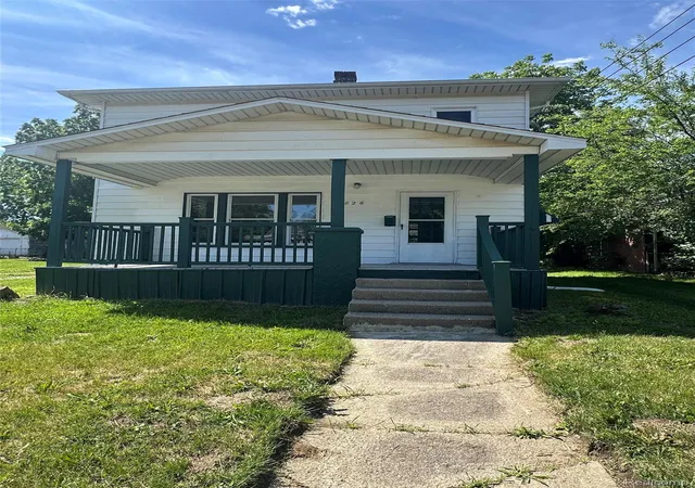 Photo 1 of Single family home for sale at 826 E Mount Morris St, Mt Morris City Genesee, MI 48458 | MLS# 20261050754 | Listing updated on 2026-08-20