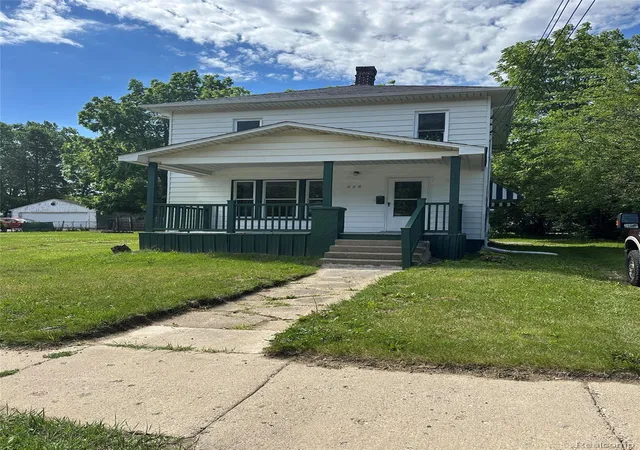 Photo 2 of Single family home for sale at 826 E Mount Morris St, Mt Morris City Genesee, MI 48458 | MLS# 20261050754 | Listing updated on 2026-08-20