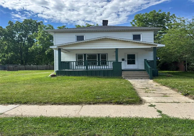 Photo 3 of Single family home for sale at 826 E Mount Morris St, Mt Morris City Genesee, MI 48458 | MLS# 20261050754 | Listing updated on 2026-08-20