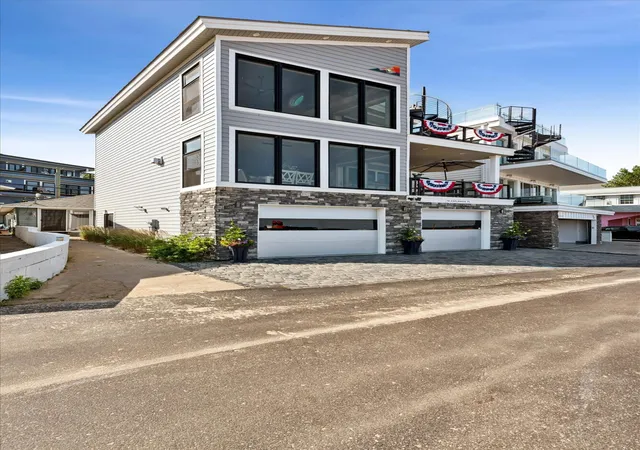 2nd image of 78 Esplanade Pl, South Haven, MI 49090 | MLS# 69026033710