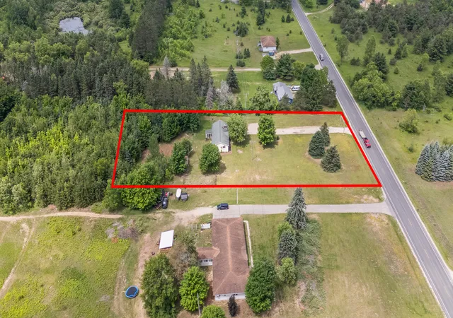 Photo 4 of Single family home for sale at 3522 S 37 Road, Cadillac, MI 49601 | MLS# 72026033712 | Listing updated on 2026-08-21
