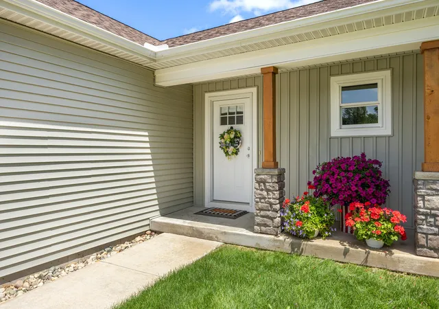 3rd image of 5242 N Point Dr, Pierson, MI 49339 | MLS# 65026033711