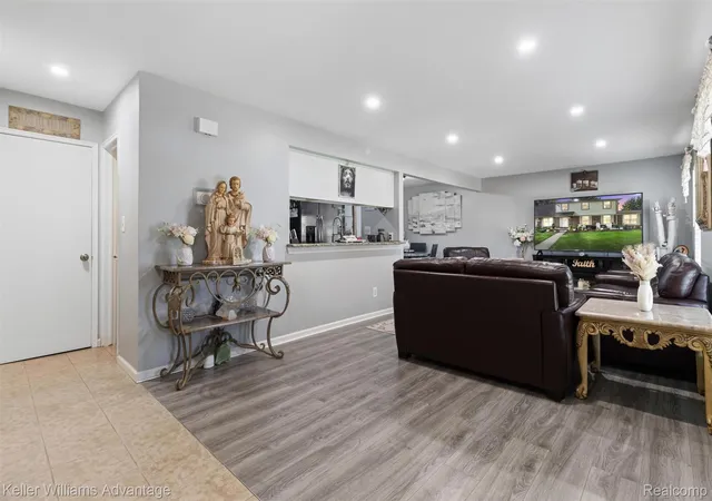 Photo 3 of Condo for sale at 8948 Shawn Dr, Sterling Heights, MI 48312 | MLS# 20261050761 | Listing updated on 2026-09-09