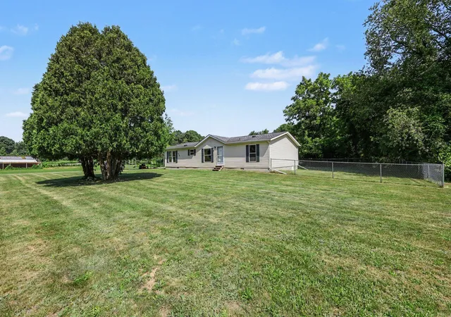 Photo 1 of Single family home for sale at 4794 Seymour Rd, Jackson, MI 49201 | MLS# 55026033716 | Listing updated on 2026-10-01