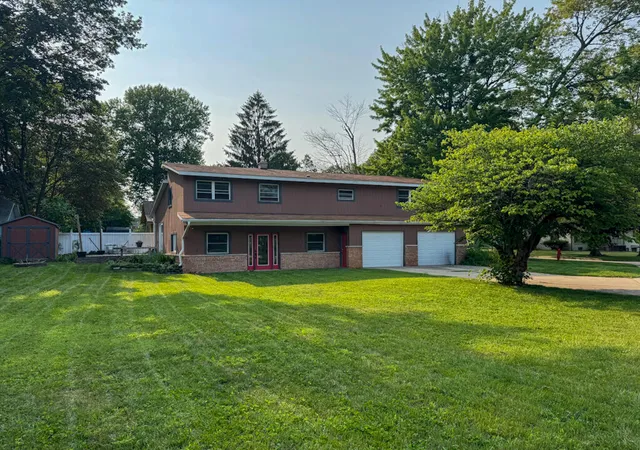 1st image of 748 Green St, South Haven, MI 49090 | MLS# 69026033718
