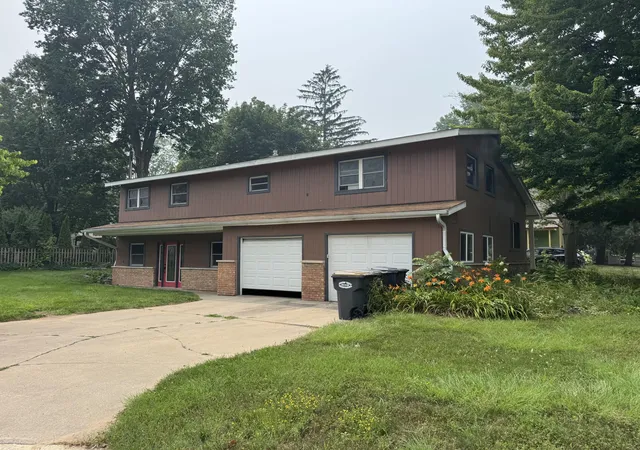 2nd image of 748 Green St, South Haven, MI 49090 | MLS# 69026033718