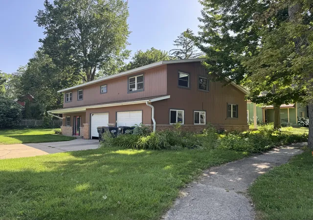 Photo 4 of Single family home for sale at 748 Green St, South Haven, MI 49090 | MLS# 69026033718 | Listing updated on 2026-08-17