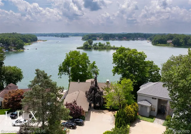 2nd image of 24 Hiawatha Dr, Battle Creek, MI 49015 | MLS# 20261050763