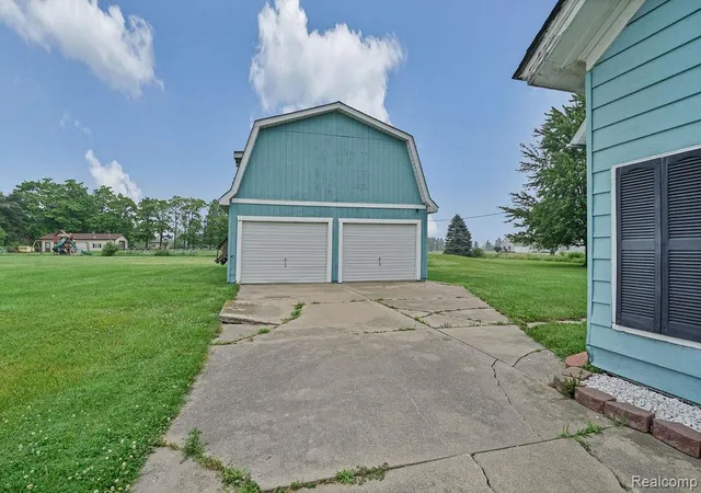 Photo 4 of Single family home for sale at 261 Fitz Rd, Wales, MI 48027 | MLS# 20261050771 | Listing updated on 2026-10-05