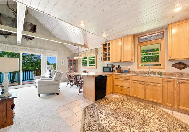 4th image of 10876 Lockwood Dr, Cadillac, MI 49601 | MLS# 78080070642