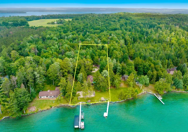 Photo 3 of Multi family home for sale at 8143 Drake Ln, Williamsburg, MI 49690 | MLS# 78080070644 | Listing updated on 2026-07-28