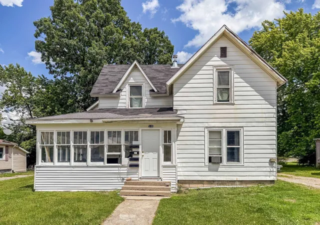 Photo 2 of Multi family home for sale at 316 Euclid St, Alma, MI 48801 | MLS# 79080070643 | Listing updated on 2026-09-02