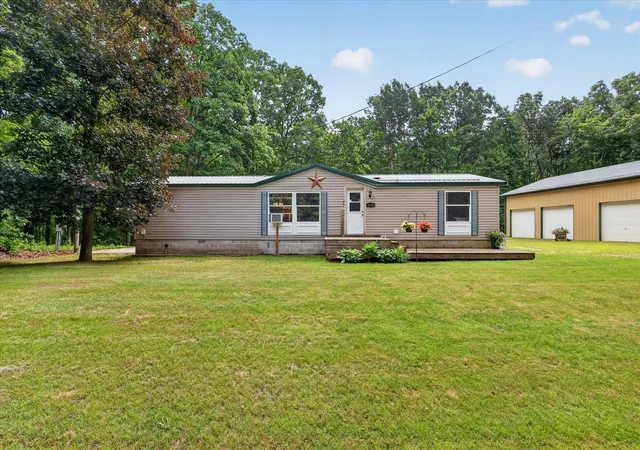 4th image of 16300 Myers Lake Ave Ne, Sand Lake, MI 49343 | MLS# 65026033725