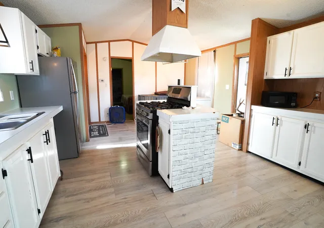 Photo 4 of Single family home for sale at 12717 S Grey Ct, Wayland, MI 49348 | MLS# 65026033730 | Listing updated on 2026-09-15