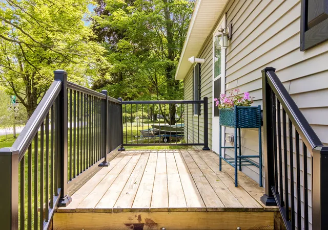 Photo 2 of Single family home for sale at 310 S Shabwasung St, Northport, MI 49670 | MLS# 78080070646 | Listing updated on 2026-07-22