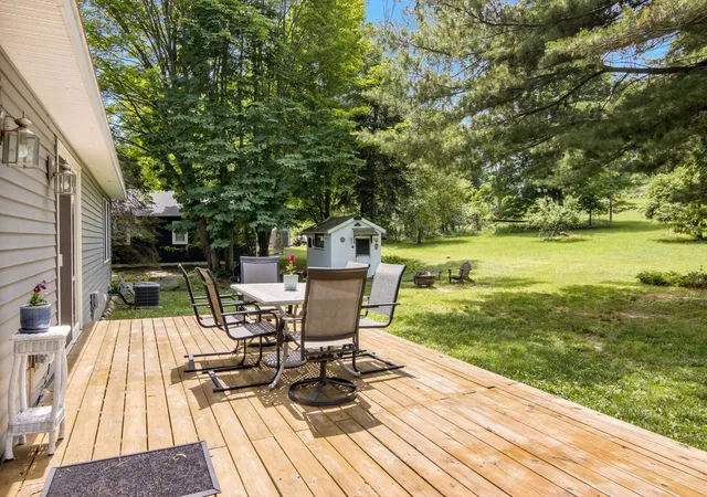 Photo 3 of Single family home for sale at 310 S Shabwasung St, Northport, MI 49670 | MLS# 78080070646 | Listing updated on 2026-07-22