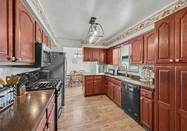 2nd image of 18928 E Michigan Ave, Marshall, MI 49068 | MLS# 66026033744