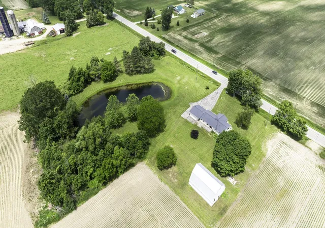 Photo 4 of Single family home for sale at 3100 Deckerville Rd, Deckerville, MI 48427 | MLS# 58050213758 | Listing updated on 2026-07-13