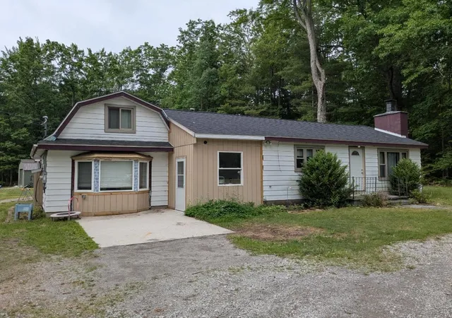 Photo 1 of Single family home for sale at 8331 Long Lake Rd, Hale, MI 48739 | MLS# 77080070648 | Listing updated on 2026-08-30