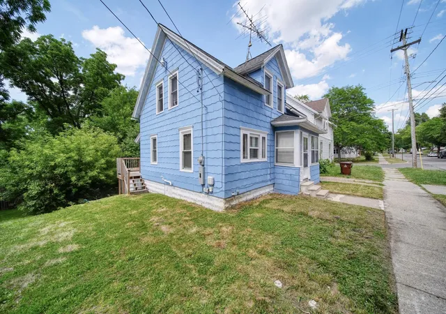 2nd image of 1516 Plymouth St, Jackson, MI 49203 | MLS# 55026033760