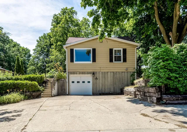 Photo 1 of Sale Pending at 8969 Ferry St, Montague, MI 49437 | MLS# 71026033771 | Listing updated on 2026-08-28