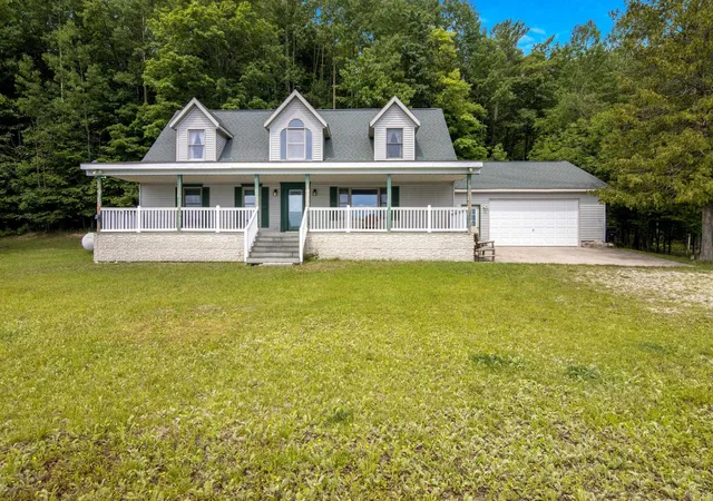35th image of 16043 Wagner Rd, Empire, MI 49630 | MLS# 78080070656