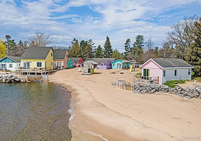 Photo 2 of Single family home for sale at 3358 N Us 23, Tawas City, MI 48763 | MLS# 20261050813 | Listing updated on 2026-07-10