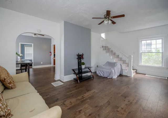 Photo 4 of Single family home for sale at 813 Reed St, Kalamazoo, MI 49001 | MLS# 66026033772 | Listing updated on 2026-07-29