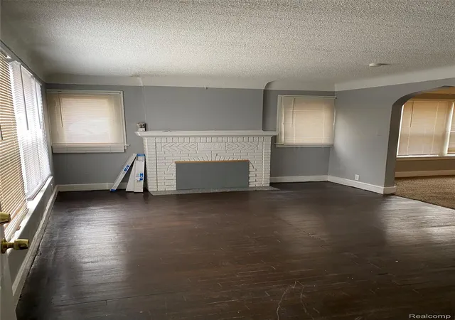 Photo 2 of Multi family home for sale at 8248 Roselawn St, Detroit, MI 48204 | MLS# 20261050819 | Listing updated on 2026-09-18