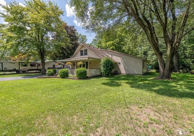2nd image of 6975 Sarah St, Temperance, MI 48182 | MLS# 57050213764