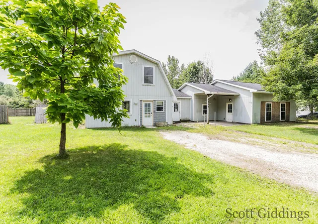 4th image of 1402 E Deaner Rd Ne, Edmore, MI 48829 | MLS# 65026033780