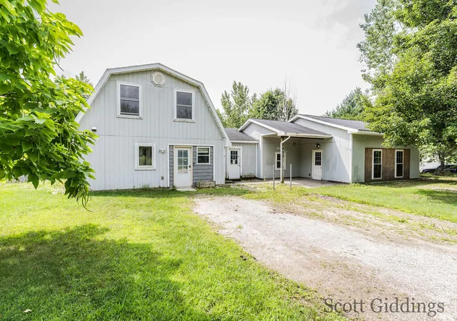 5th image of 1402 E Deaner Rd Ne, Edmore, MI 48829 | MLS# 65026033780