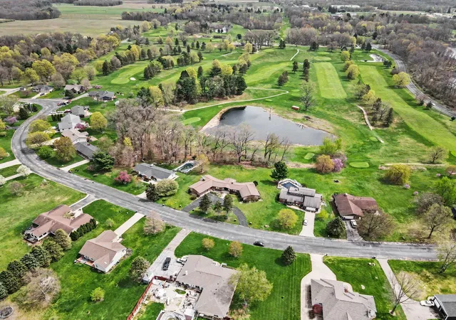 4th image of 56585 Fairway Dr, Paw Paw, MI 49079 | MLS# 66026033788