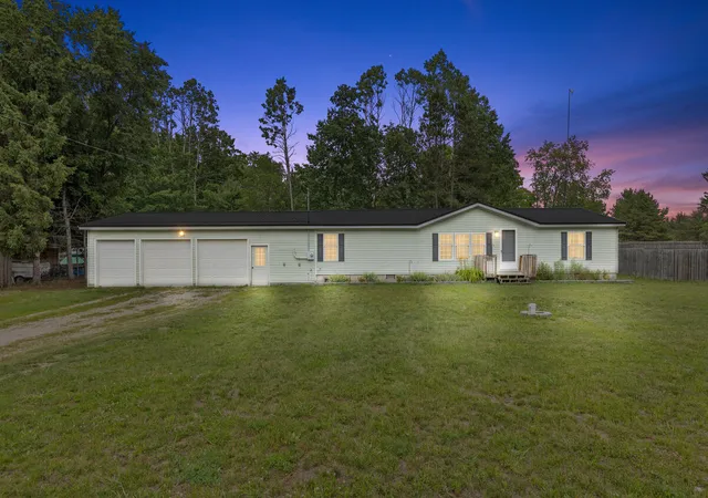 1st image of 18720 Stonehouse Rd, Hersey, MI 49639 | MLS# 72026033789